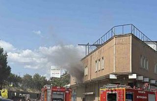 Sanayi sitesindeki çıkan yangın panik oluşturdu