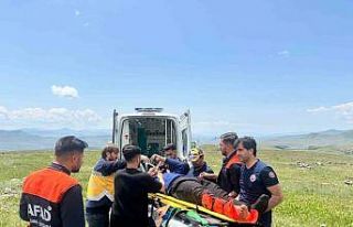 Sarıkamış’ta kayaklıklardan düşen çobanın...