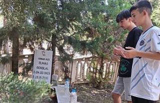 Selendi’de mezarlıklara ziyaretçi akını