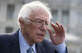 Senatör Sanders’tan Trump’a kürsüden seslendi:...