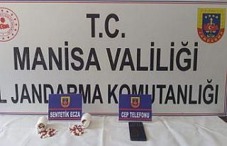 Sentetik ecza haplarıyla yakalandı
