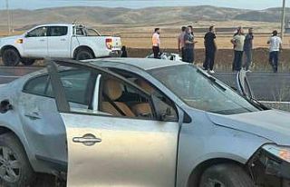 Siirt’te iki otomobil çarpıştı: 5 yaralı