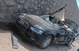 Siirt’te kamyon ile otomobil çarpıştı: 1 ölü,...