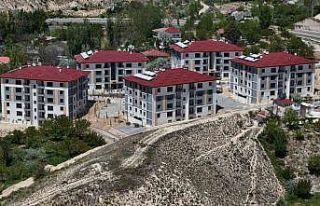 Sivas Gürün’de afet konutları hak sahiplerini...