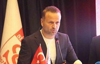 Sivasspor teknik direktörlüğe Osman Zeki Korkmaz’ı...