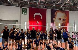 Söke Belediye Saldos Voleybol Midi Takım son 16’ya...