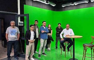 SUBÜ Stüdyoları’nı teknik gezi ile incelediler