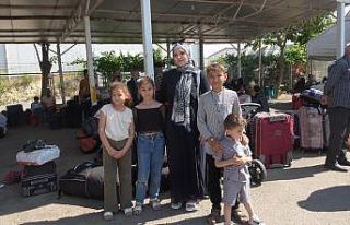 Suriyelilerden Türkiye’ye veda: "Şimdi vatanı...