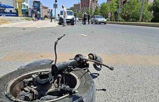 Sürücüsünün kontrolünden çıkan hafif ticari...