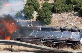 TAG Otoyolu’nda devrilen tır yandı: 1 yaralı