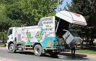 Talas’ta konteynerler hem yıkanıyor hem parfümleniyor