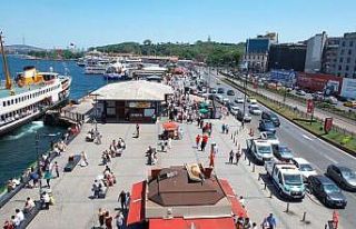 Tarihi Eminönü’nde bayram yoğunluğu