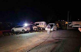 Tartıştığı nişanlısını kafasından vurdu,...