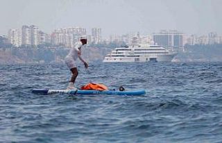 Termometreler 33 dereceyi gösterdi, Konyaaltı Sahili...