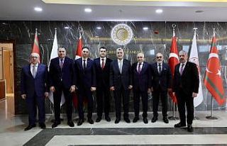 Ticaret Bakanı Bolat, ayakkabı sanayisinin temsilcileriyle...