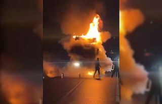 Tır alev alev yandı