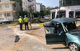 Tofaş otomobil ağaca çarptı: 1’i çocuk 3 yaralı