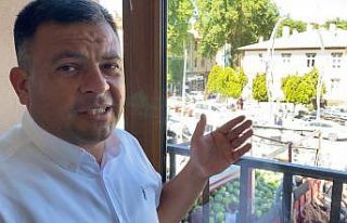 Tokatlı üreticiden halka ikram karpuzlar yarım...