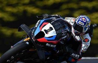 Toprak Razgatlıoğlu, İtalya’da kazanarak tarihe...