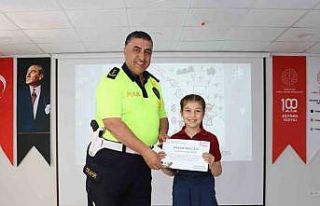 Trafik bilincine sanatla dikkat çektiler