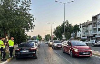Trafik ekiplerinden ters yön ve hatalı park denetimi!