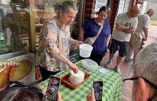Turistik Karaelmas Ekspresi yolcuları Zonguldak’ın...