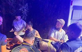 Uçurumdan uçan motosiklet sürücüsü yaralandı