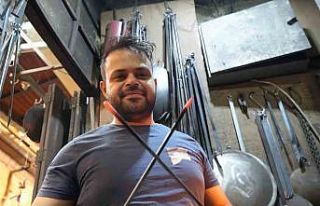 Üniversite okumasına rağmen dedesinin mesleğinden...