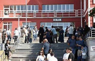 Üniversite sınavı için öğrenciler TYT’de ter...