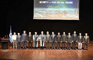 Uşak Üniversitesinde mezuniyet coşkusu