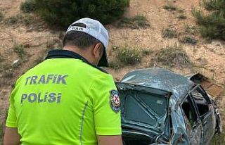 Uşak’ta iki araç çarpıştı: 1’i ağır 7...