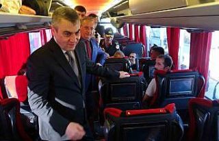 Vali yolcuları tebrik etti, ceza yiyen otobüsün...