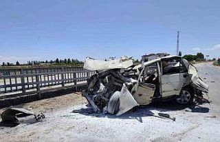 Van’da tır otomobile çarptı; 4 yaralı