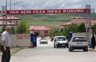 Van’daki cezaevlerinde tahliyeler başladı