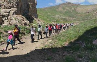 Van’daki doğa harikası kanyon keşfedilmeyi bekliyor