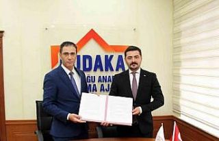 "Yapay Zeka Uygulamaları Eğitim Protokolü"...