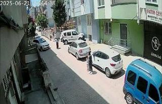 Yardım istedi, az kalsın otomobilinden oluyordu