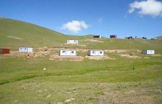 Yaylayı bir gecede konteynerler ile doldurdular