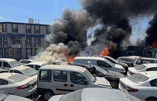 Yediemin otoparkında 10 araç alevlere teslim oldu