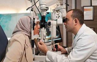 "Yıllarca görme kaybı yaşayan hasta, ameliyatla...