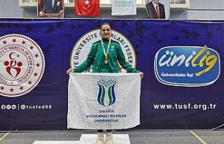 Yumruklarını altın madalya için sıraladı