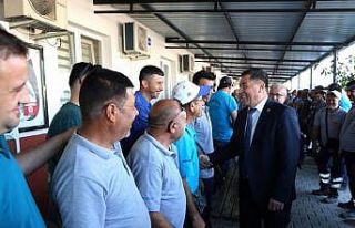 Yunusemre’de personel bayramlaştı