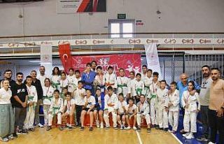 Yunusemreli judocular Mardin biletini 19 madalya ile...
