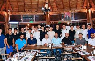 Yunusemre’nin U17’leri Türkiye Şampiyonası’na...