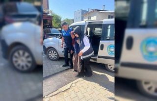 Yürümekte güçlük çeken kadına Başkan Yumuşak’tan...