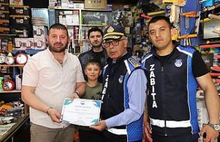 Zabıta ekiplerinin kaldırım işgal denetimleri...