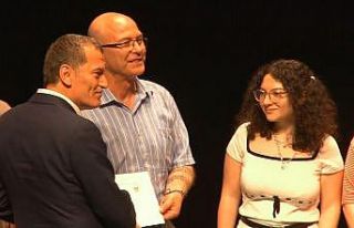 Zeytinburnu Kültür Sanat Merkezi kursiyerleri mezun...