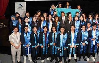 13 farklı ülkeden 63 öğrenci Türkçeyi öğrendi