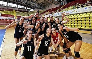 18 Yaş Altı Kız Voleybol Milli Takımı, tarihinde...