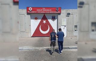 24 yıl 8 ay hapis cezası ile aranan şahıs Burhaniye’de...